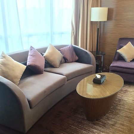 Shenzhen Baoan Plus Gems Cube Hotel Extérieur photo